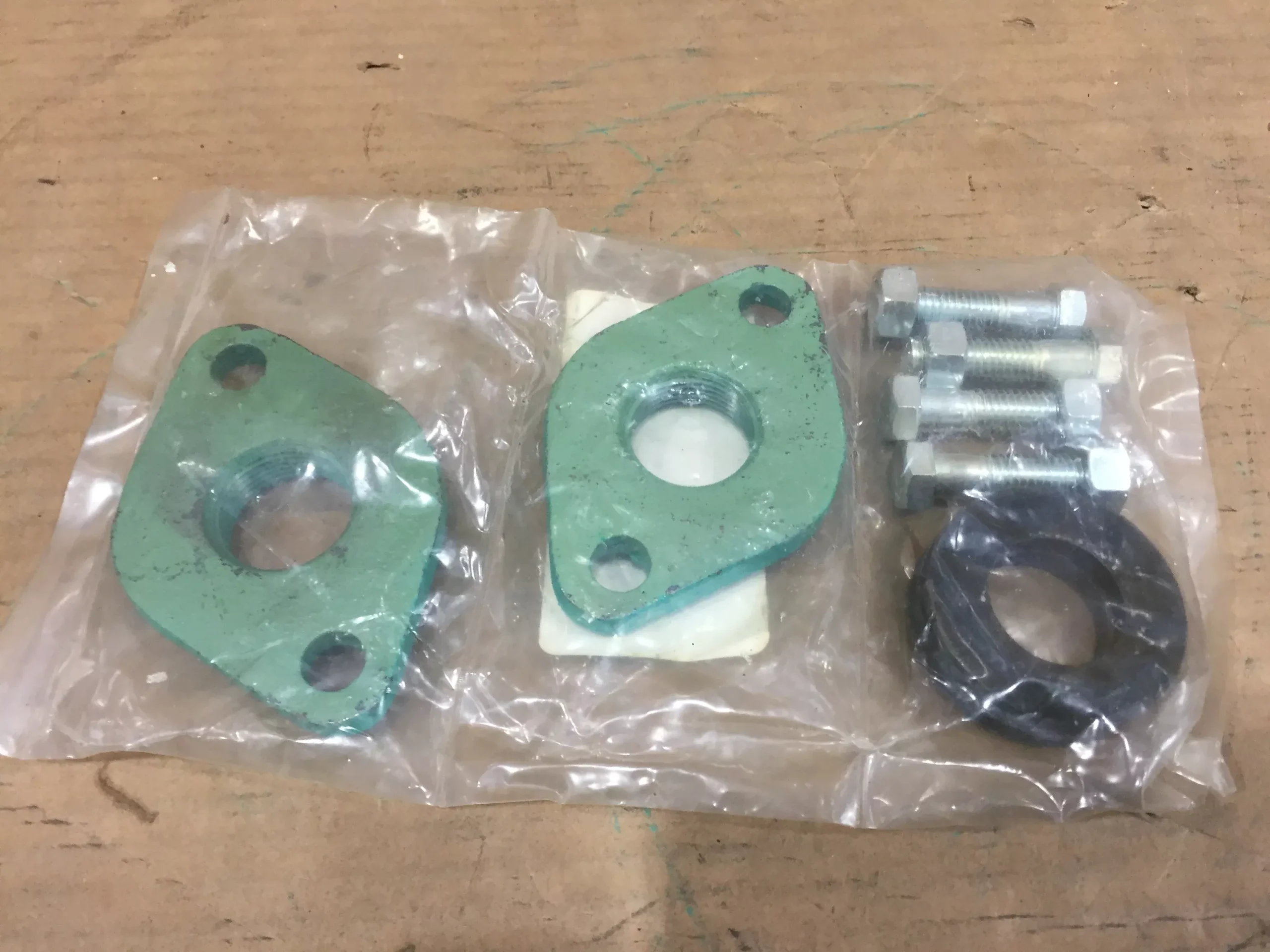 1" Cast Iron Flange Set