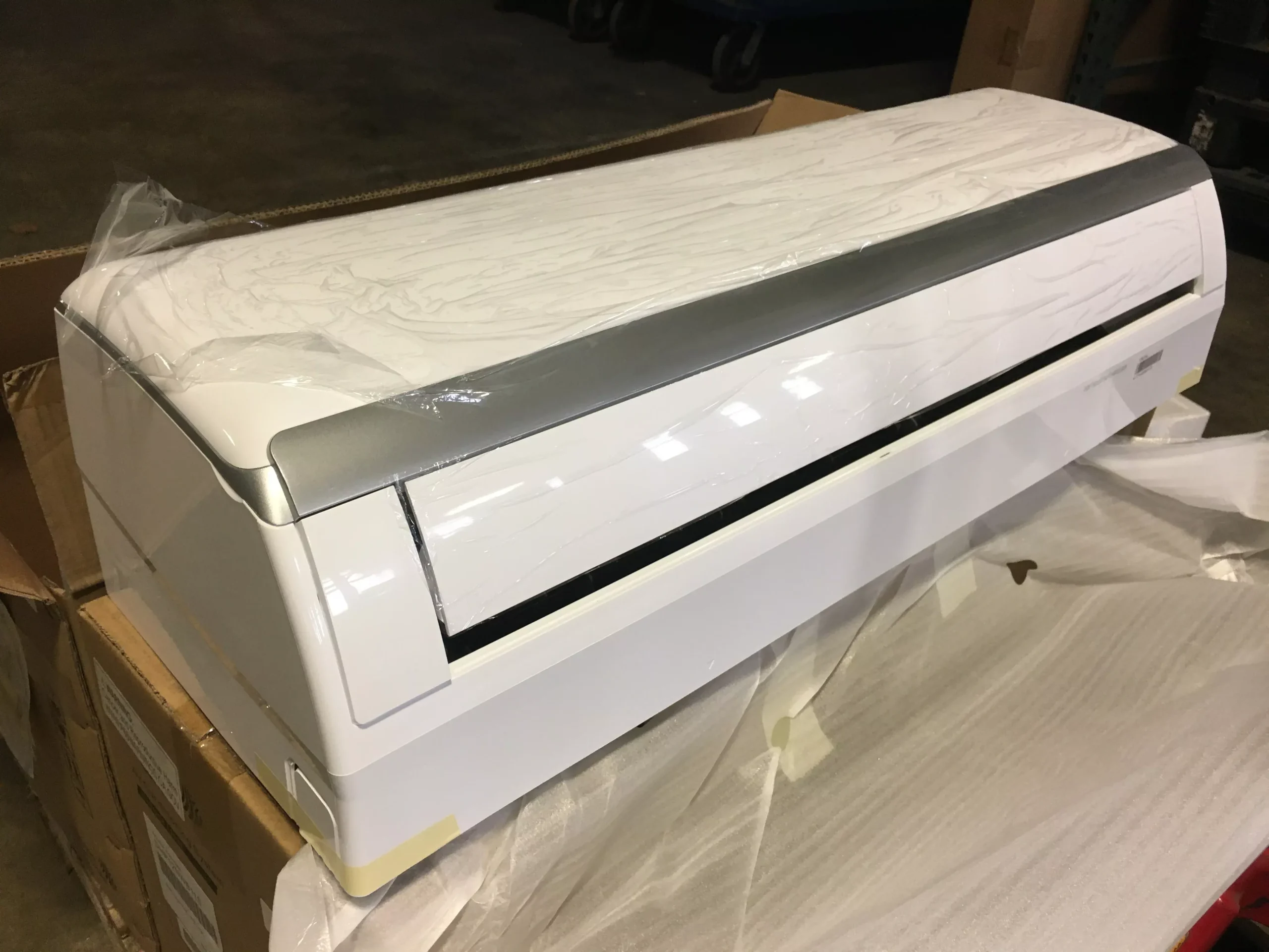 12,000 Btu Single Zone Indoor Heat Pump Mini Split Unit, 16 Seer 115/6