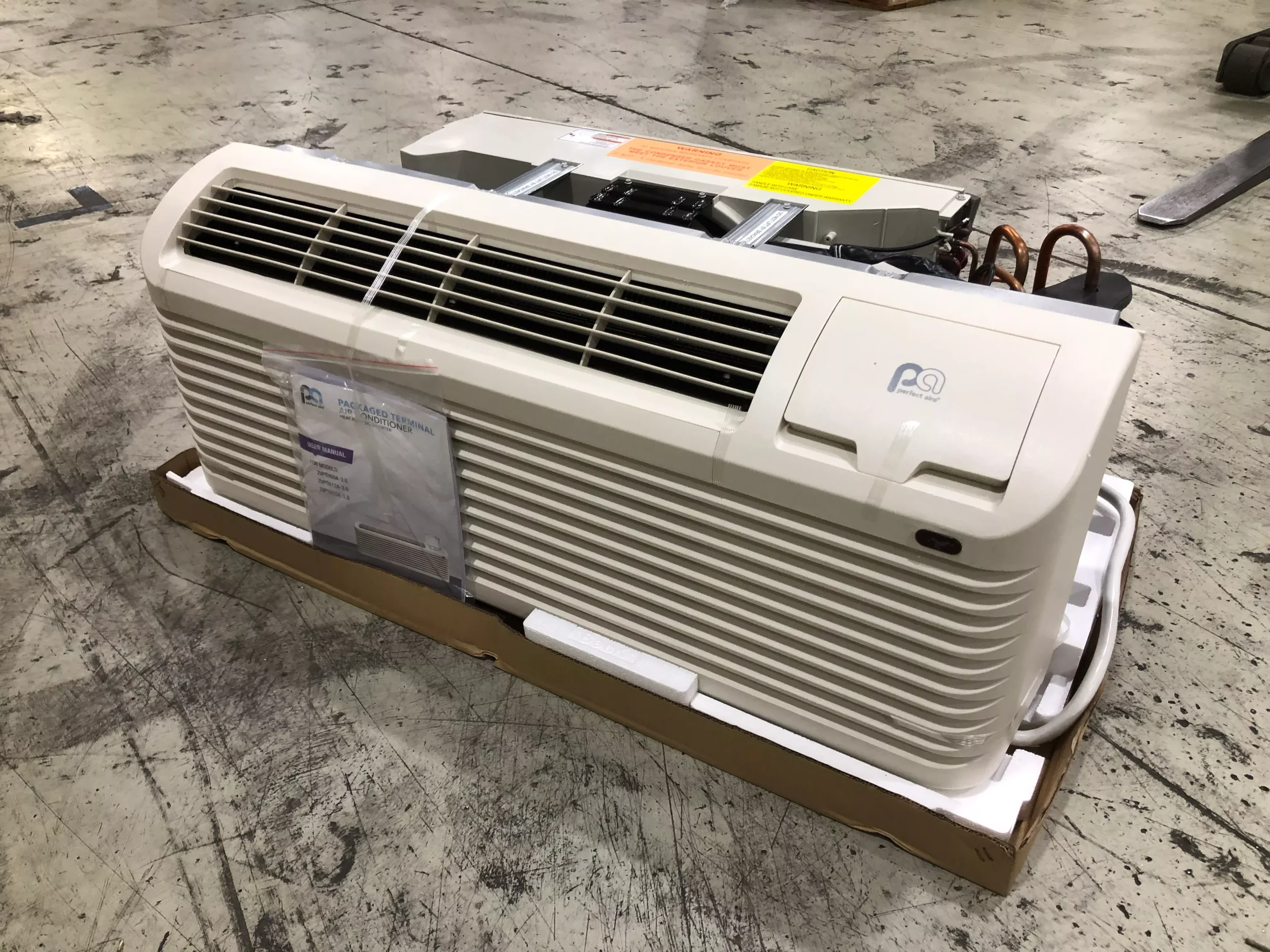 15,000 BTU DC INVERTER PTAC HEAT PUMP WITH 5.0 KW HEAT 208-230/60/1 R-