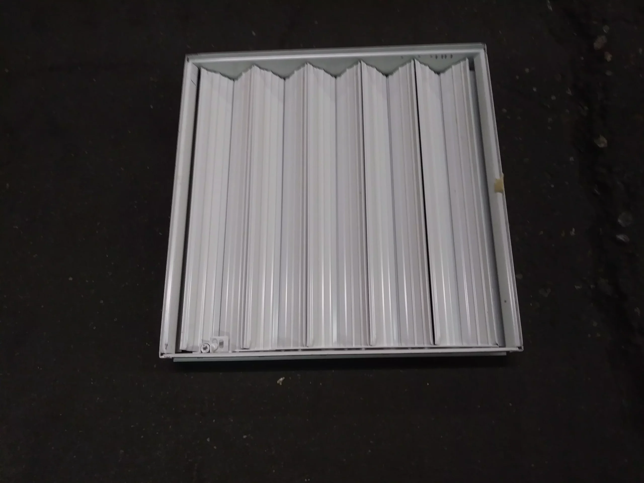 15" X 15" Steel/White Opposed Blade Damper