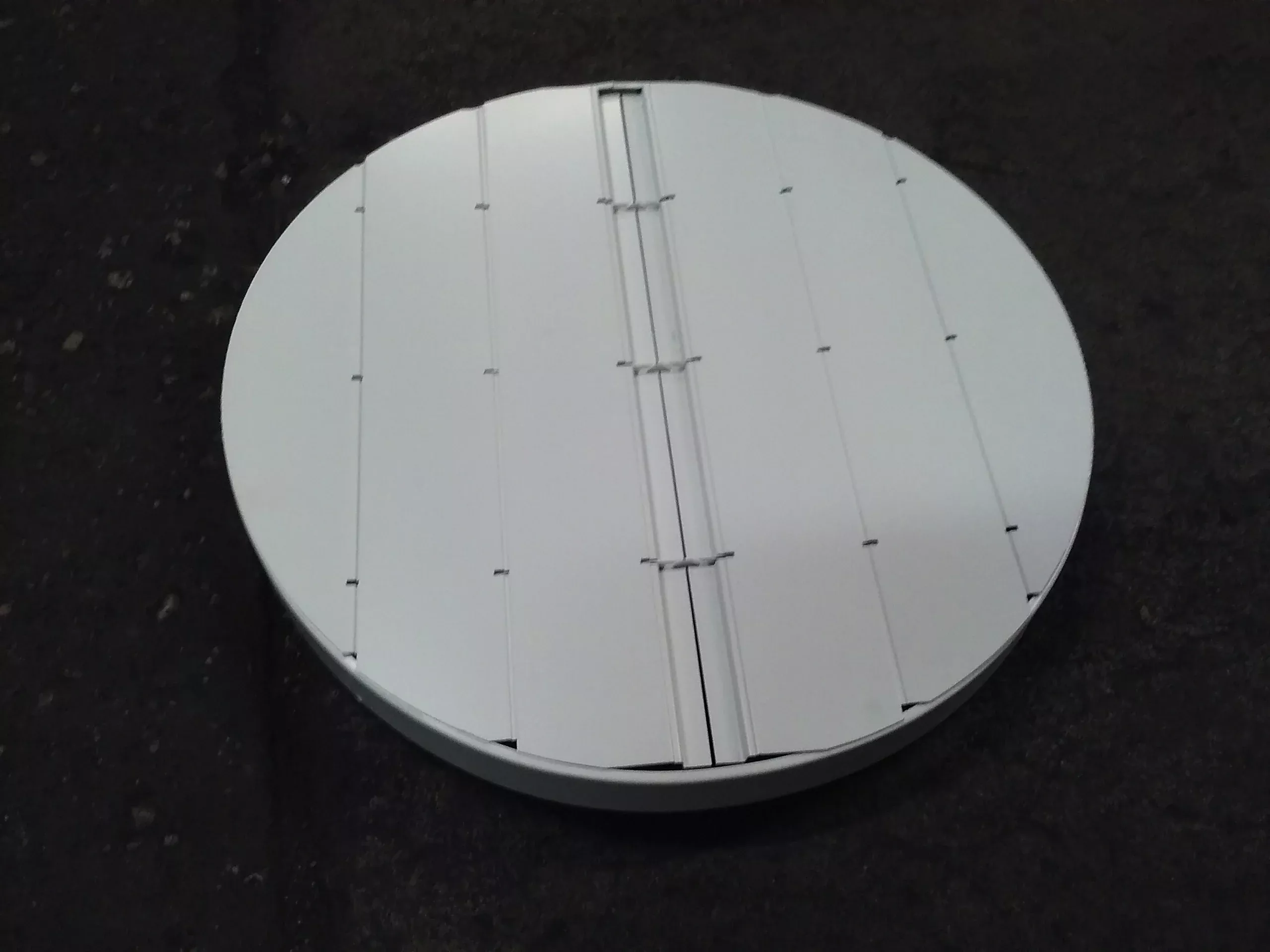 18 Steel/White Round Damper"