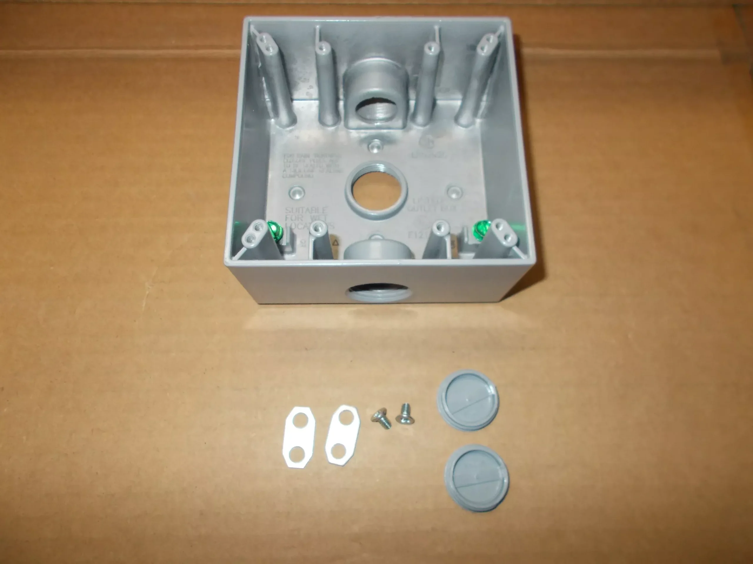 3/4" 3 Hole 2-Gang Weatherproof Outlet Box