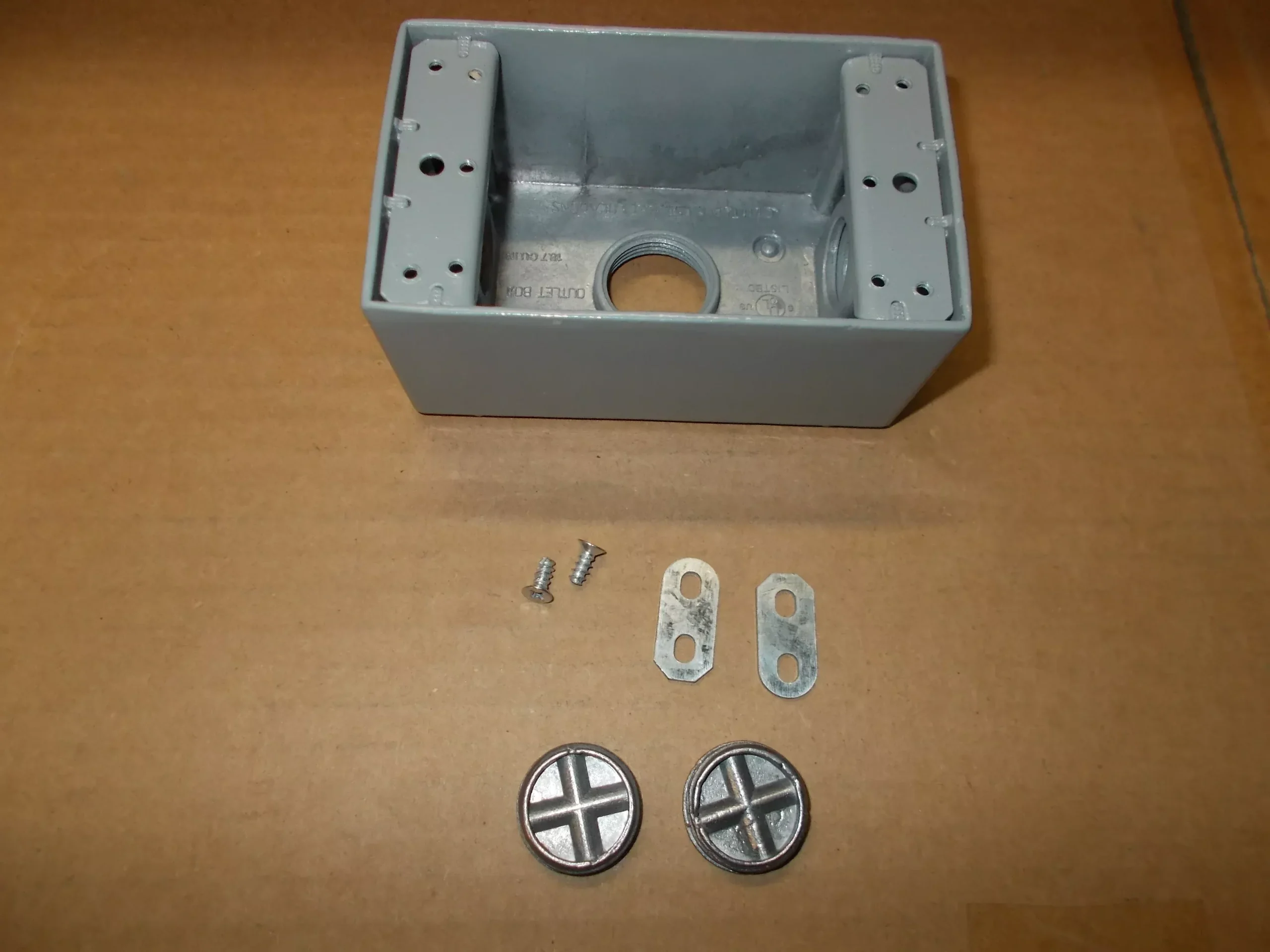 3/4" 3 Hole Outlet Box All-Weather