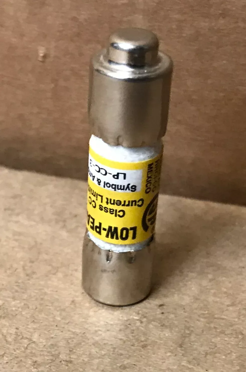 3 AMP 600 VOLT "LOW PEAK" CURRENT LIMITING TIME-DELAY FUSES