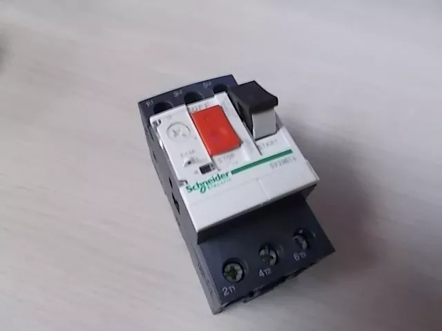 3 Pole 9-14A Motor Circuit Breaker