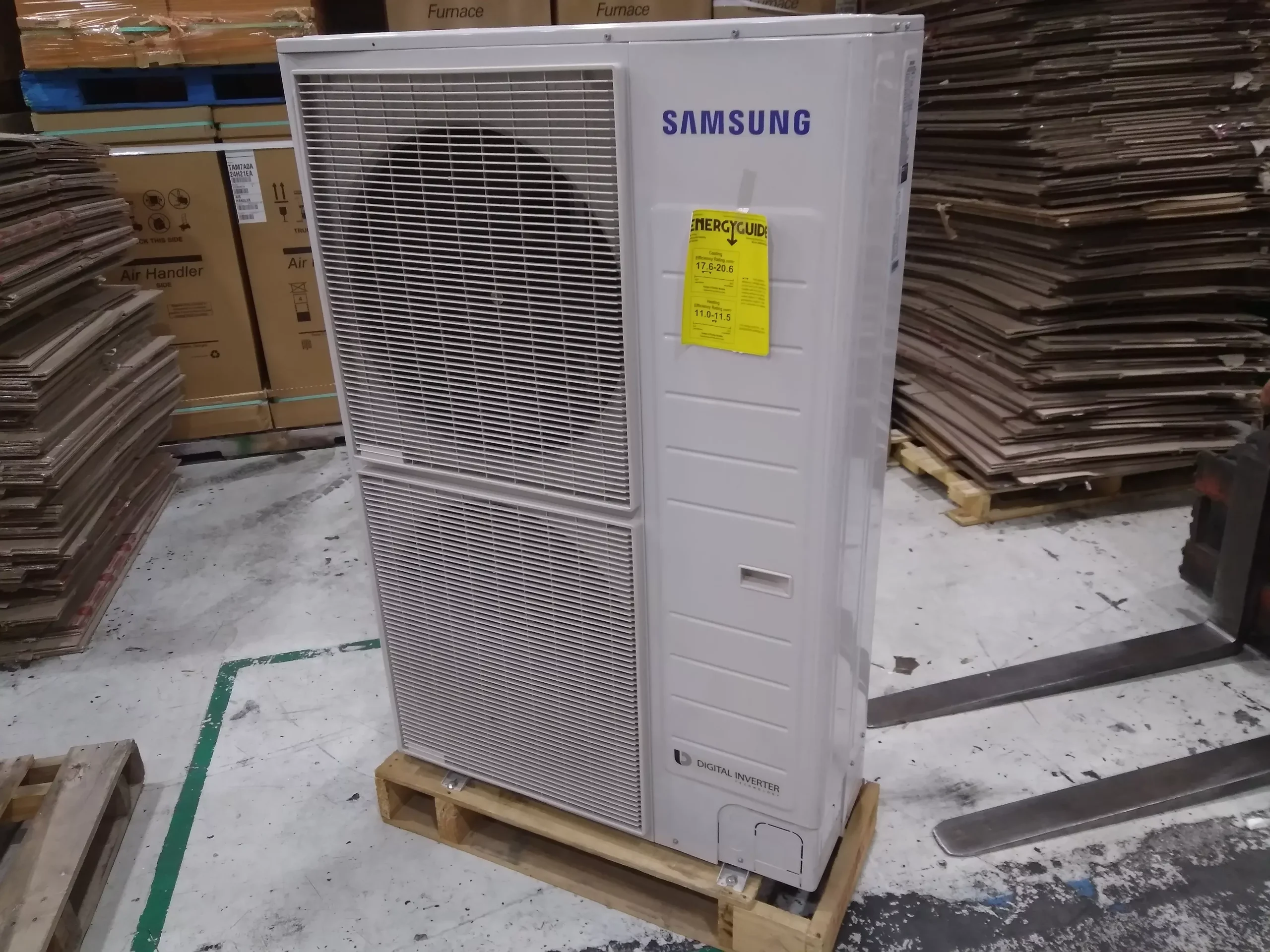 60,000 Btu Dvm S Eco Series Multi-Zone Heat Pump Mini Split Unit 208-2