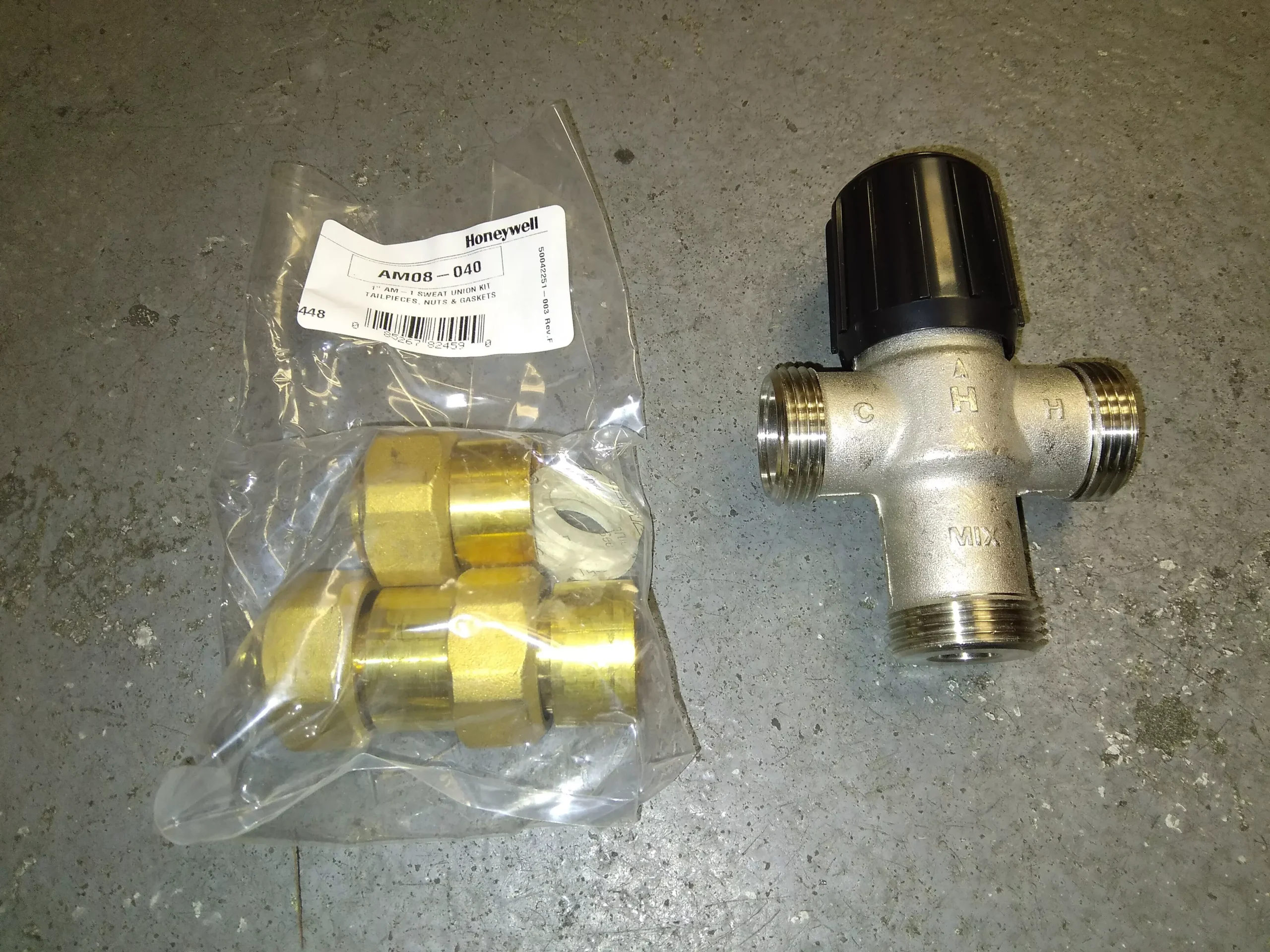 AM-1 Series Thermostatic Mixing Valve