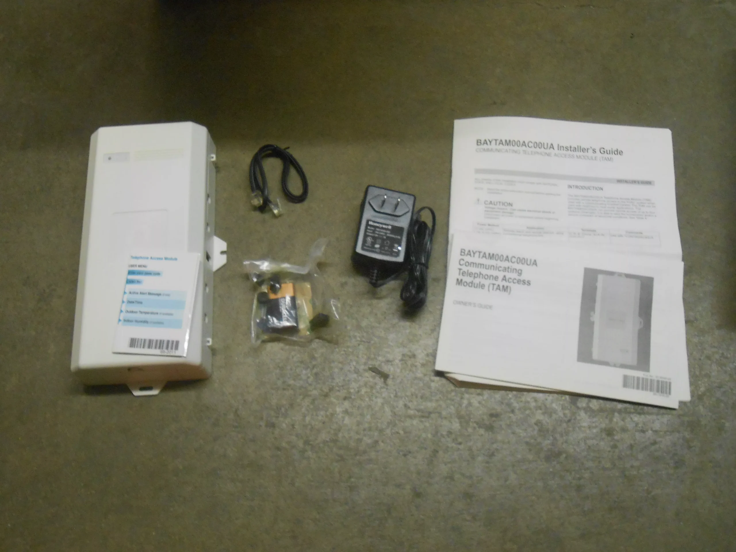 COMMUNICATING TELEPHONE ACCESS MODULE