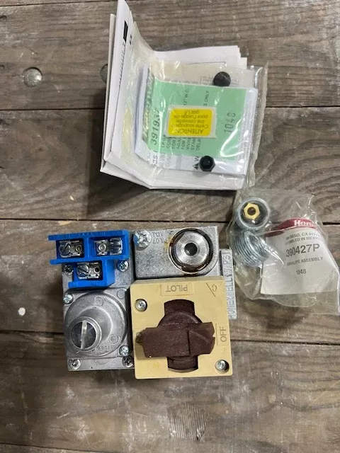 Single Valve Standing Pilot Combination Gas Control 24VAC 3/4" X 3/4"
