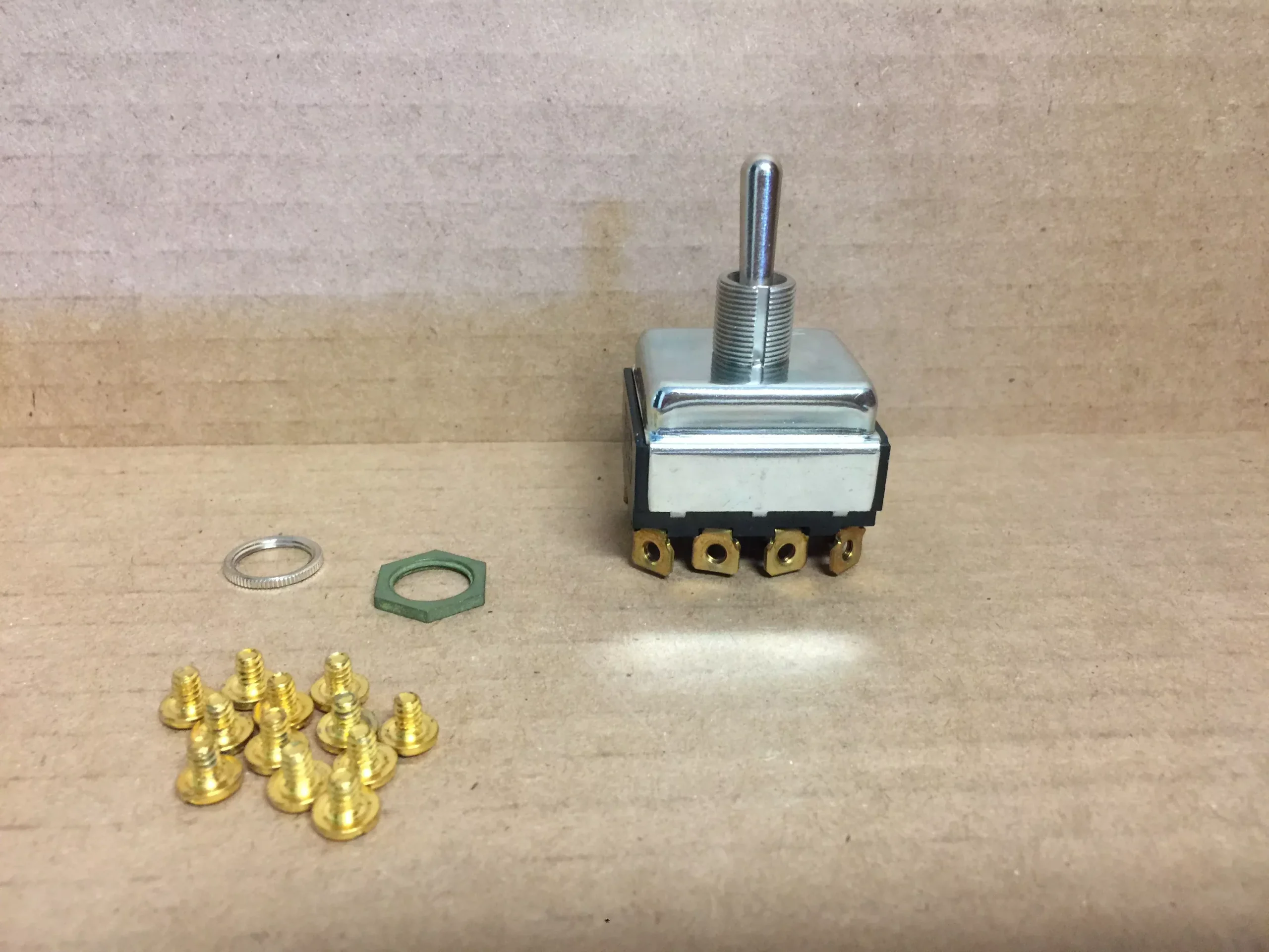 Switch; Toggle, 4DPDT, 10/15A, 125/250 V, On-None-On