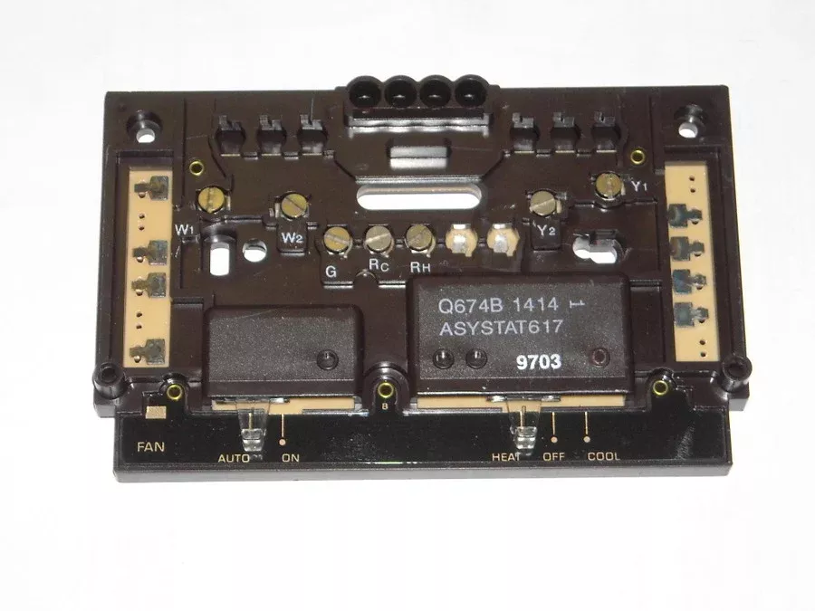Thermostat Subbase Fan:Auto-On