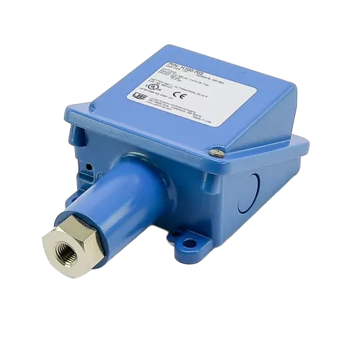 United Electric H100-703 Differential Pressure Switch, 9–300 PSI Adjustable Range, 1/4" NPT, NEMA 4 Enclosure