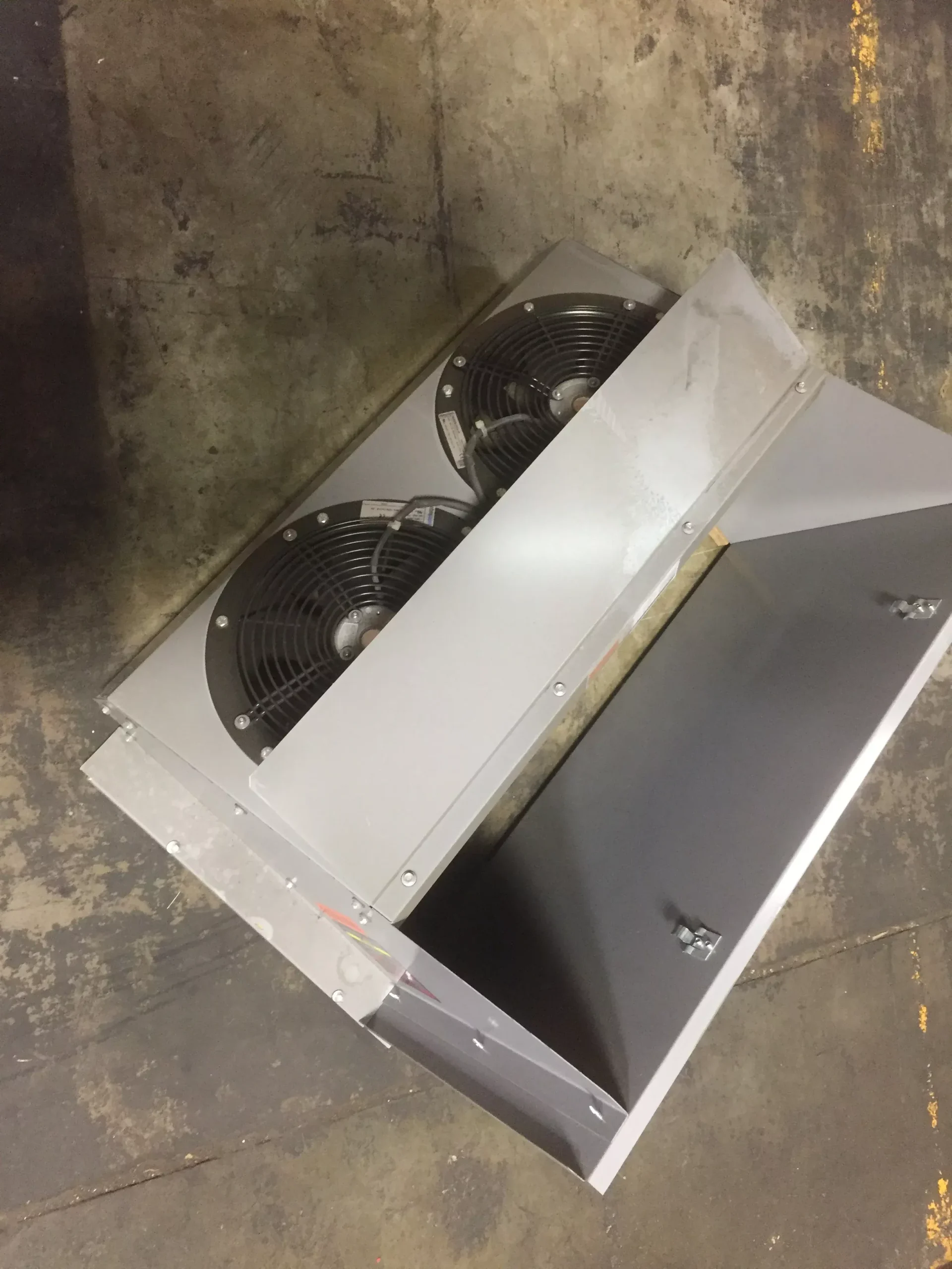 Vertical 2-Fan Power Exhaust 460 Volt 1 Phase